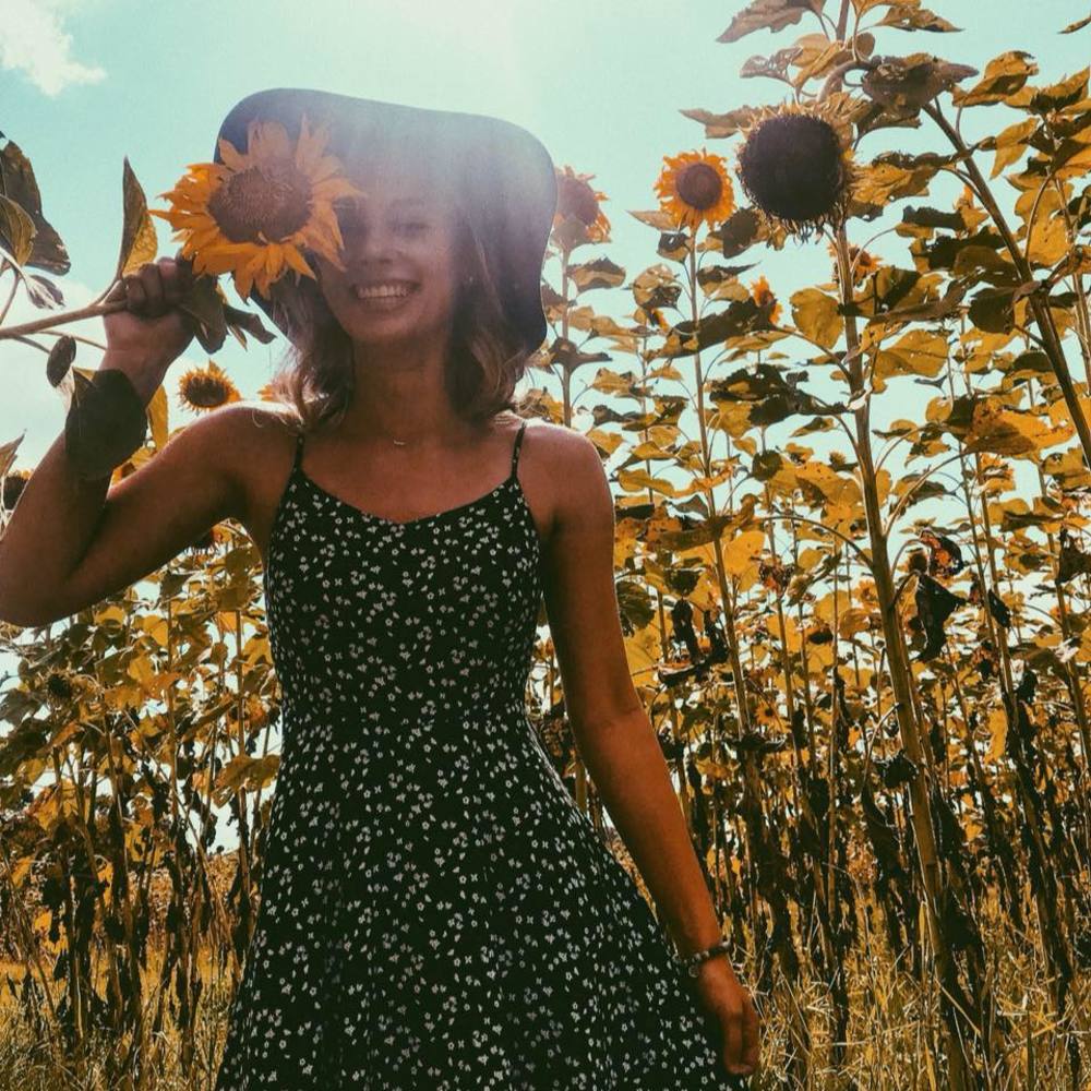 Meet your Posher, Madi